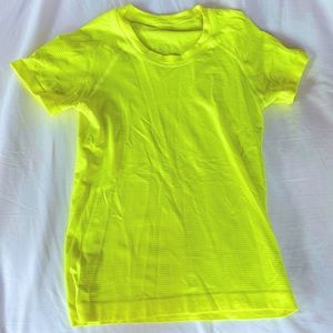 Lululemon swiftly tech!